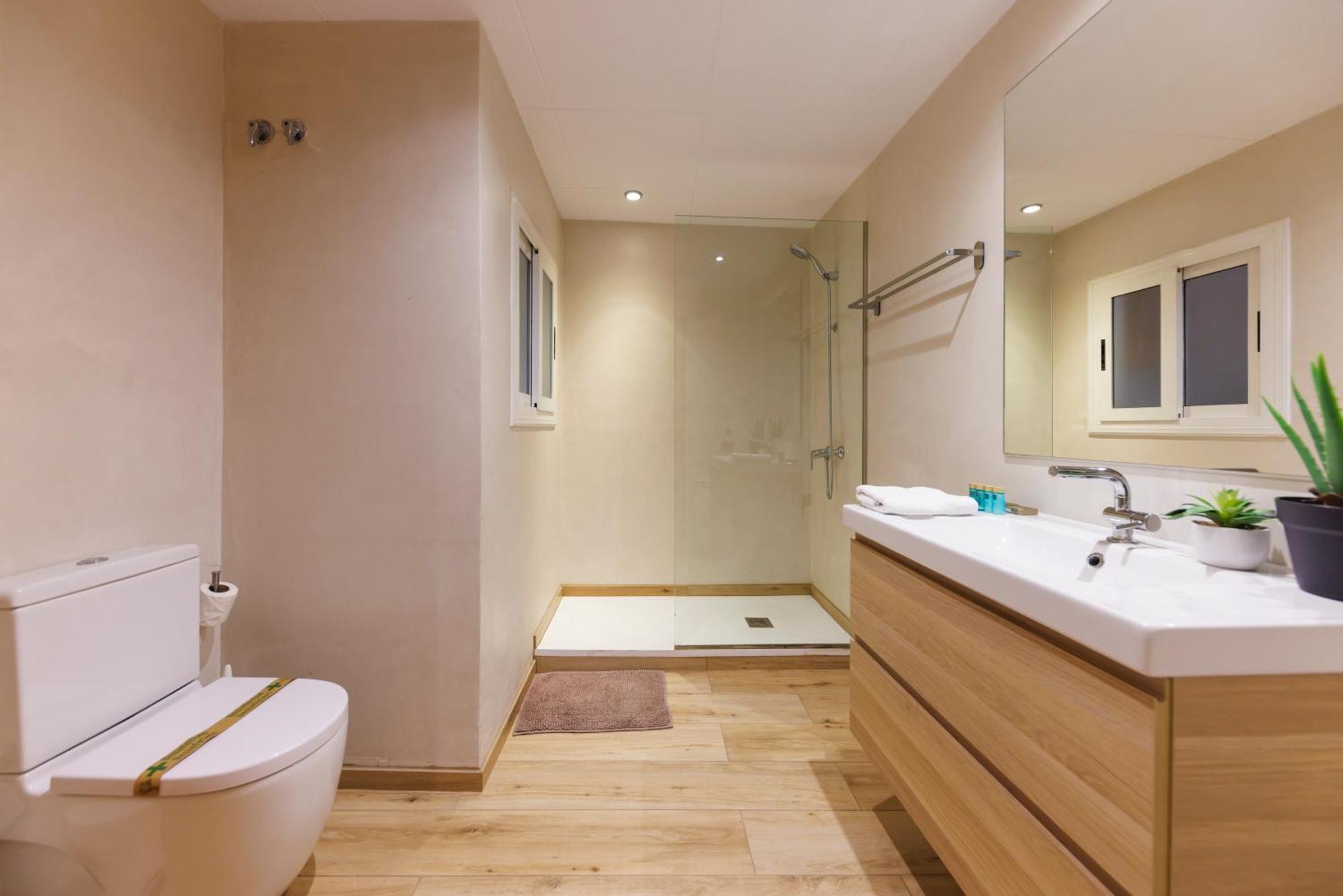 Bravissimo Apartaments Mora 4 ชีโรนา ภายนอก รูปภาพ