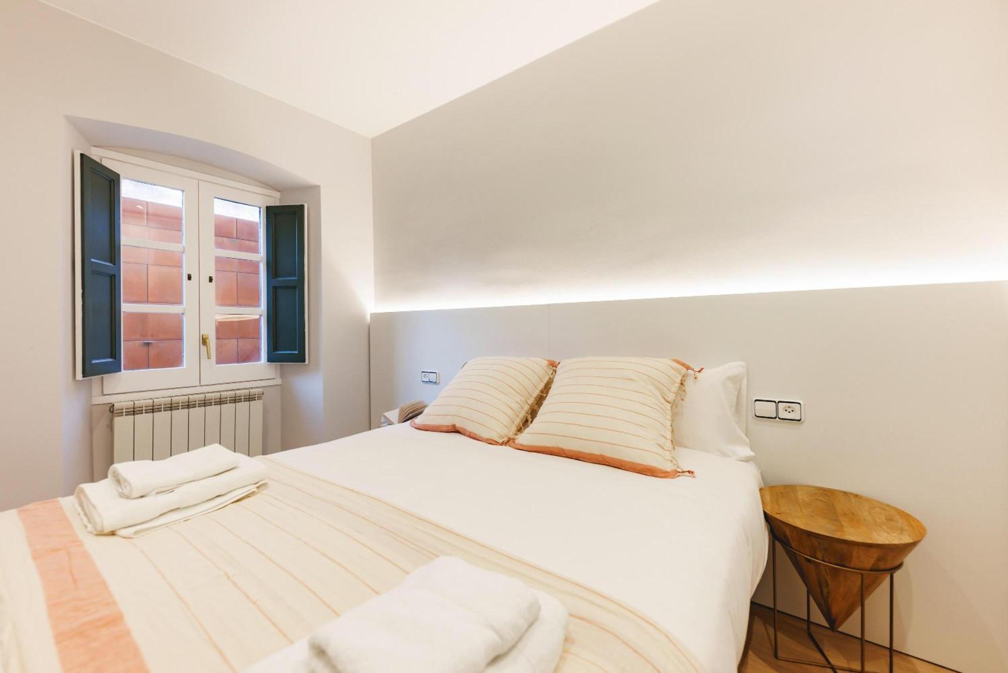 Bravissimo Apartaments Mora 4 ชีโรนา ภายนอก รูปภาพ