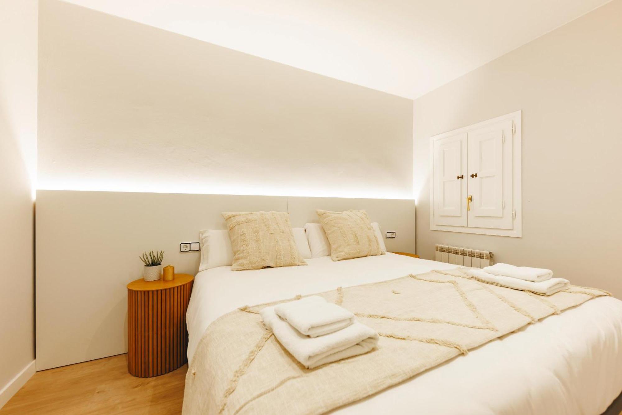 Bravissimo Apartaments Mora 4 ชีโรนา ภายนอก รูปภาพ