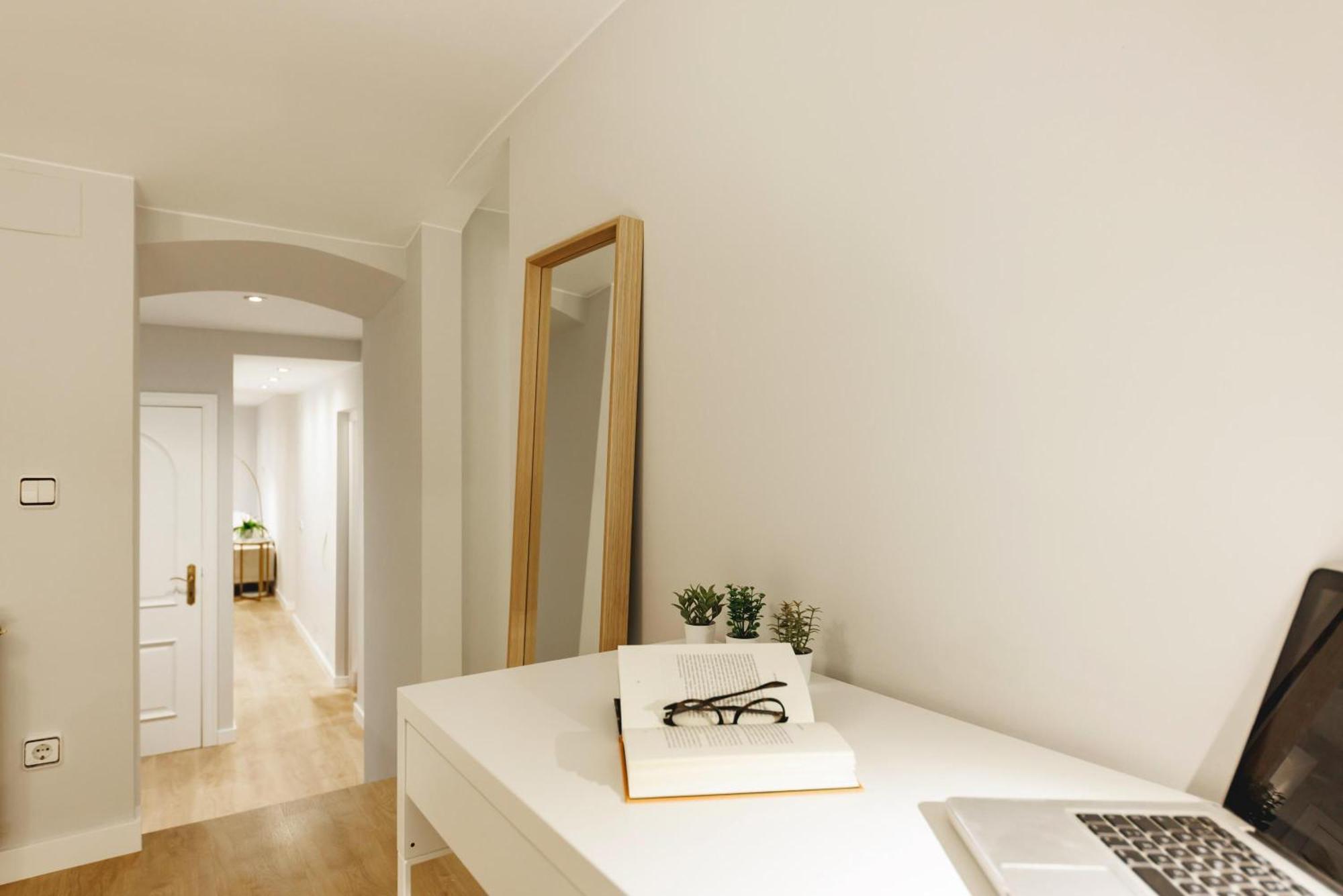 Bravissimo Apartaments Mora 4 ชีโรนา ภายนอก รูปภาพ